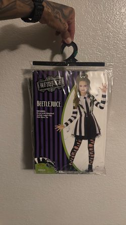 Girl’s  Beetlejuice costume