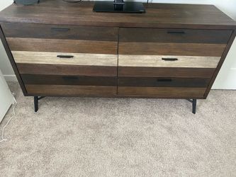 Dresser (midtown loft)