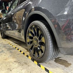 19" WHEELS TESLA PERFORMANCE-STYLE MODEL Y SET 4x 19x9.5 5x114.3 Continental SENSORS 255/45/19 