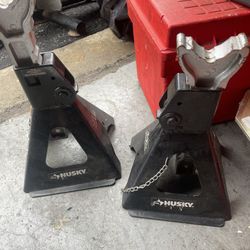 Husky jack stands