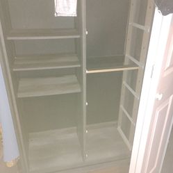 Ashley Furniture 5 drawer