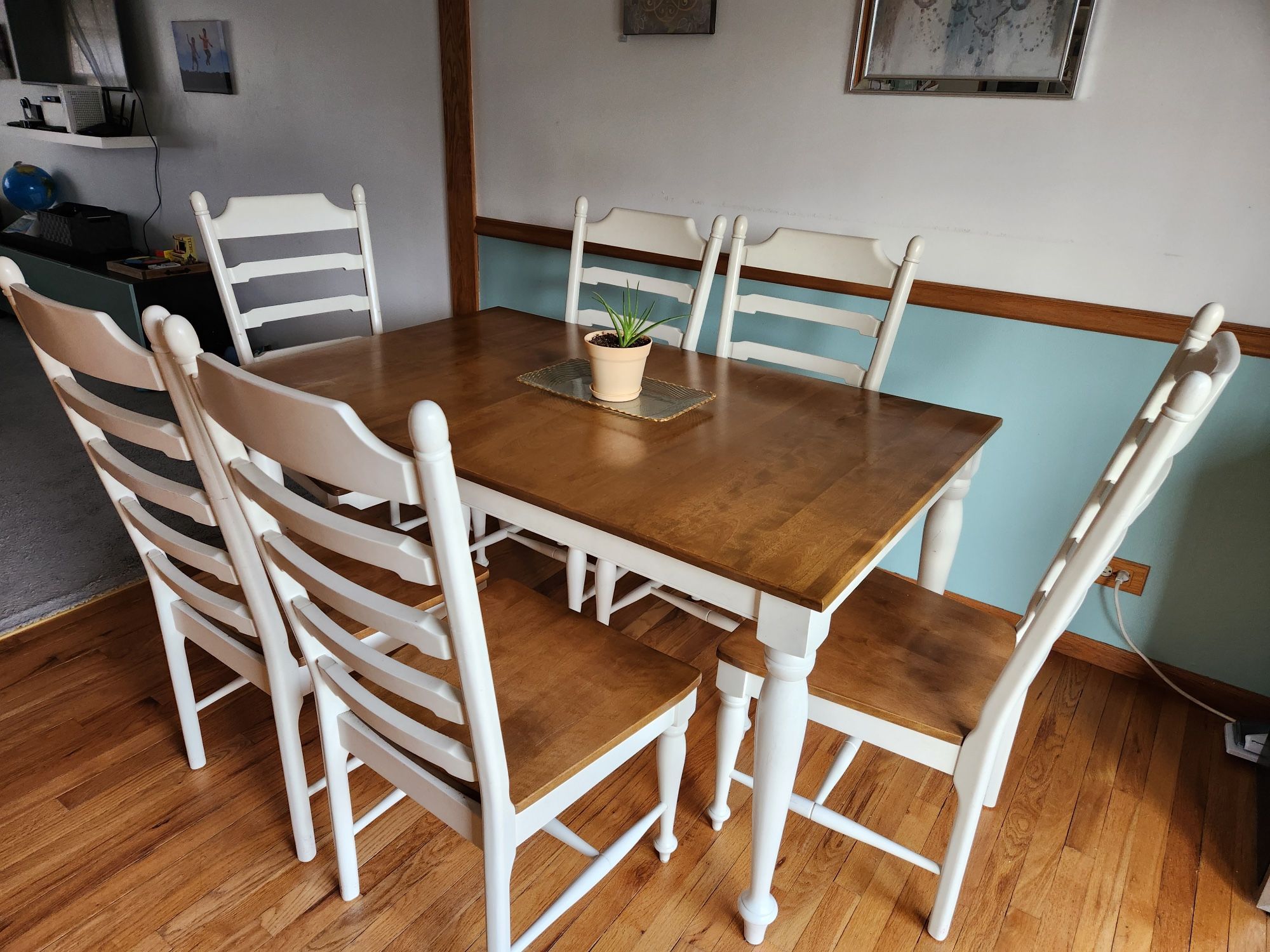 Dining Table with 6 Chairs