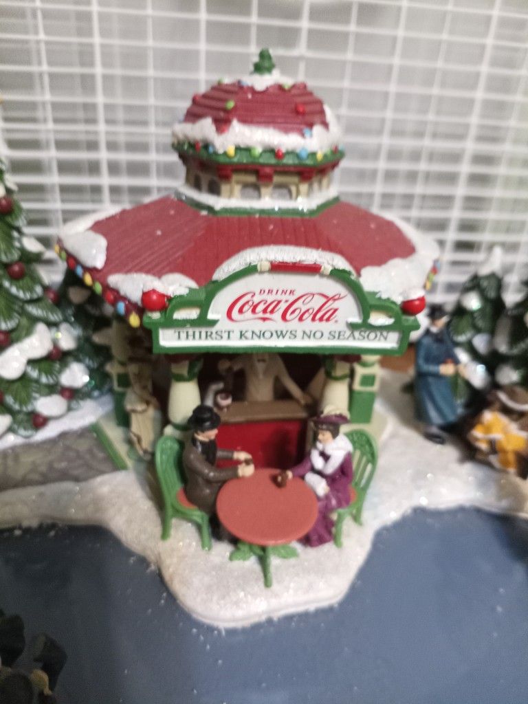 Thomas Kinkade Christmas Time Musical Dancing Ornament Coke Edition