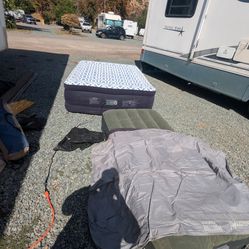 BestWay air Mattress Electric Built-in Inflator