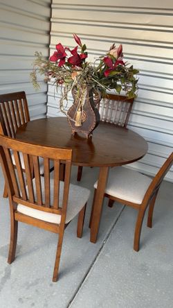 Comedor De Madera Pesada $220 Dlls