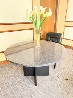 Round Conference / Dining Table