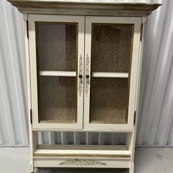 Wooden plate wall cabinet