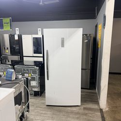 🔥 Frigidaire - 20.0 Cu. Ft. Garage Ready Upright Freezer - White 🔥