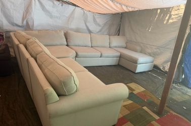 7 seater gray couch good condition clean we sell all the time delivery 40 local