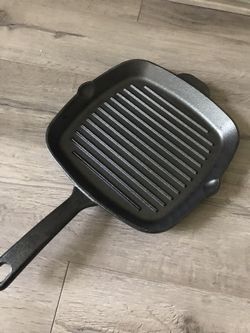 Cast Iron Skillet - Martha Stewart