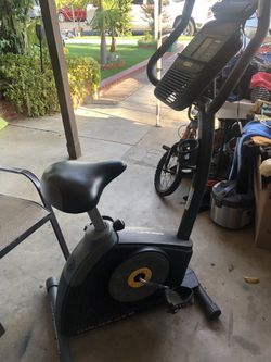 Gold's gym cycle shop trainer 300 ci