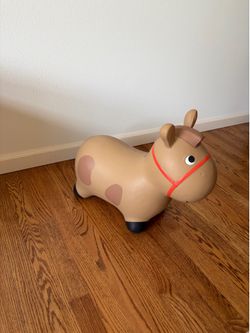 Bouncy horse toy