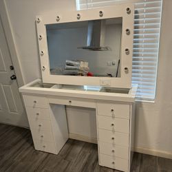 Makeup Vanity Set