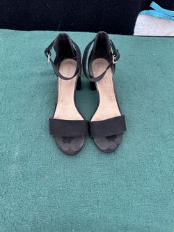 Black Suede Dress Shoe Size 9 with 3 Inch Heels