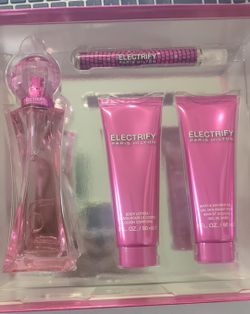 Perfume Parys Hilton  Electrify 3.4oz