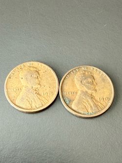 2 of the 1919 d Wheat pennies