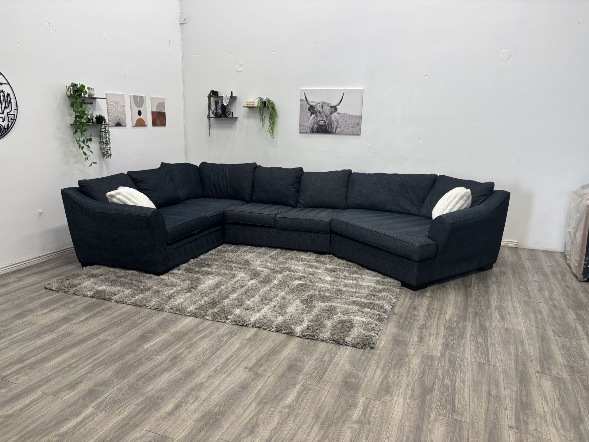 Sectional Couch - Free Delivery