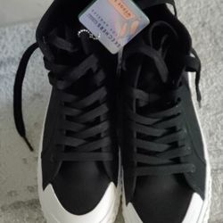 Brand New Women Shoes Size 9