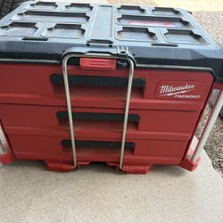 Milwaukee 3 Drawer Pack out 