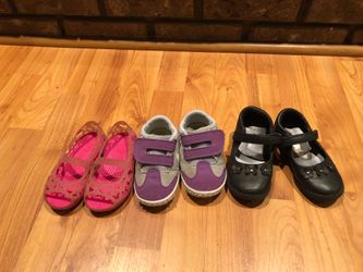 Summer shoe girl 2t-3t size 8 preowned