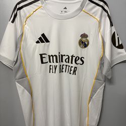 Real Madrid 2025/2026 Home adidas Kit Fan Version