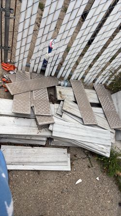 Free tile