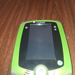 LeapPad 2 and 6 games. ( Used/ works well)