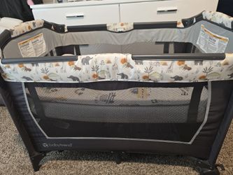 Baby Trend Nursery Center Playard