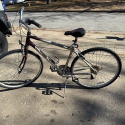 Bicycle Schwinn Sierra 700