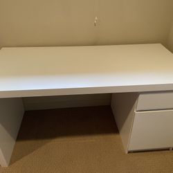 White IKEA Malm Desk With Drawers