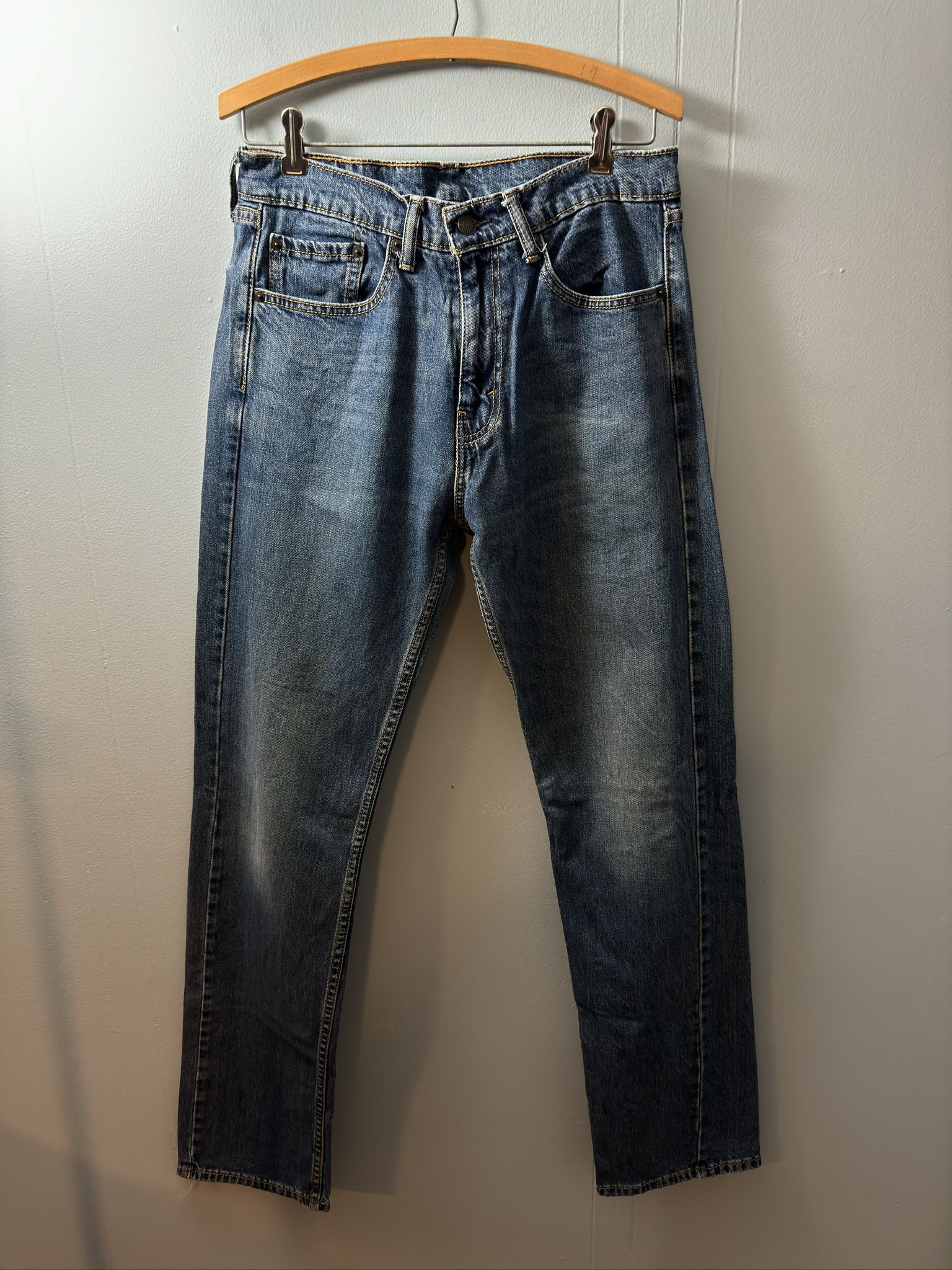 Mens Levi’s 505 Jeans. Size 32X34. Blue