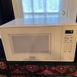 Sharp Carousel Microwave-Free