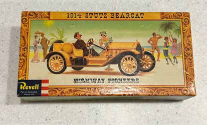 Vintage 1914 Stutz Bearcat Highway Pioneers 1/32 Model Kit Unbuilt