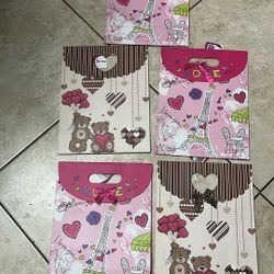 5 Gift Bags
