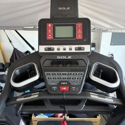 Sole F63 Treadmill