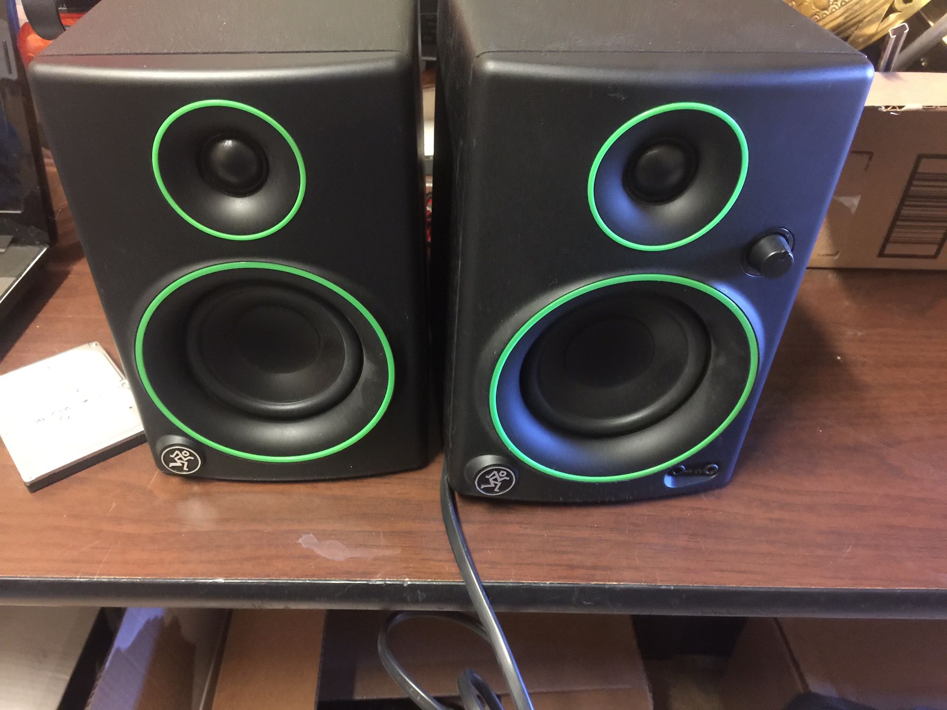 Mackie cr3 monitor speakers