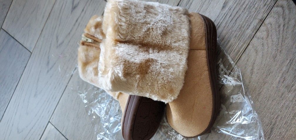 Brand New Fur Girls Boot Sz 8/$10