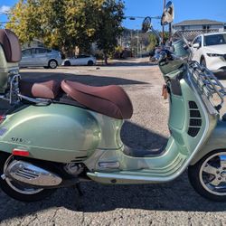 2017 Vespa GTV 300 ABS Clean Title Scooter
