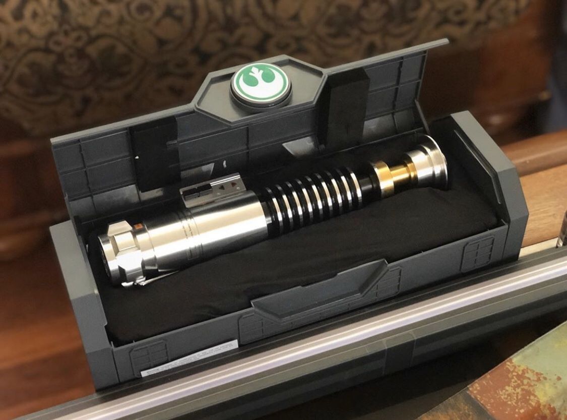 Star Wars Park Exclusive Legacy Luke Skywalker Lightsaber