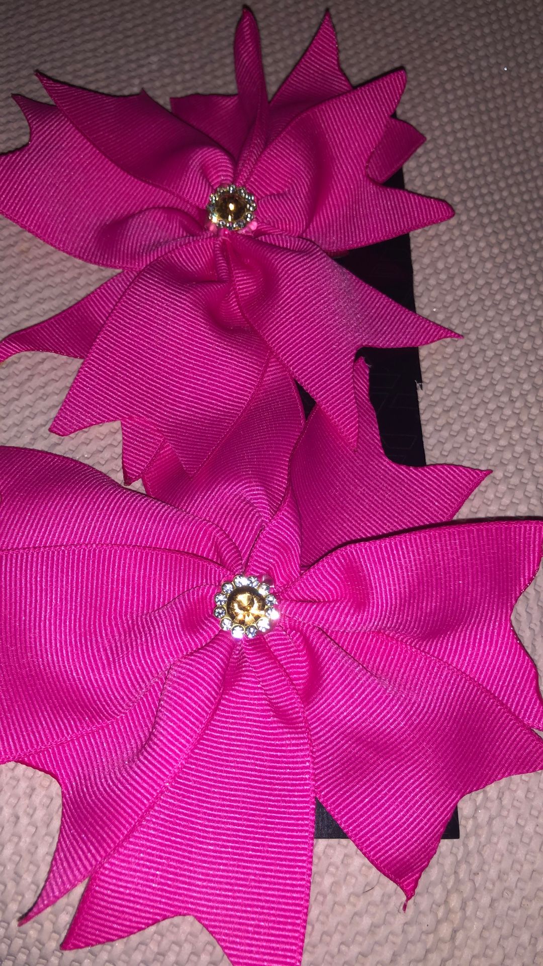 Pink Bow $5    ππ
