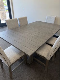 Gorgeous Grey Dining/Kitchen Set With White and Silver Accents - NO Credit Needed💰Same Day Delivery 🚚