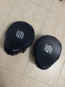 Boxing and Muay Thai focus mits excellent condition