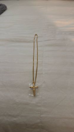 Gold Chain With Cross