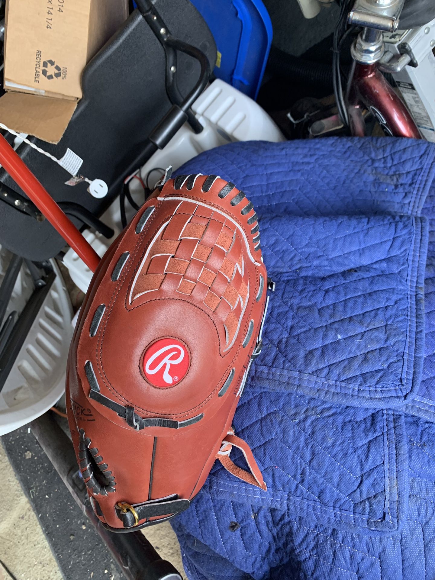 Brand new left-hand softball baseball glove Rawlings