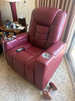 Bob's Discount Furniture Replay Leather Bluetooth Audio Power Recliner