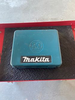 Malita cordless driver drill