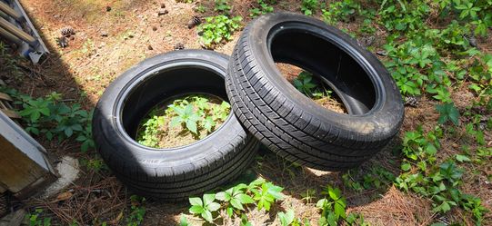 Tires 215 / 55 R17 for sedan