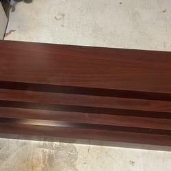 Good condition wall wood shelfs cascade sizes- NOT FRE