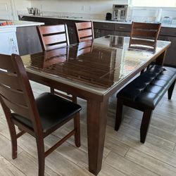 Dinning Table With Chairs and Bench