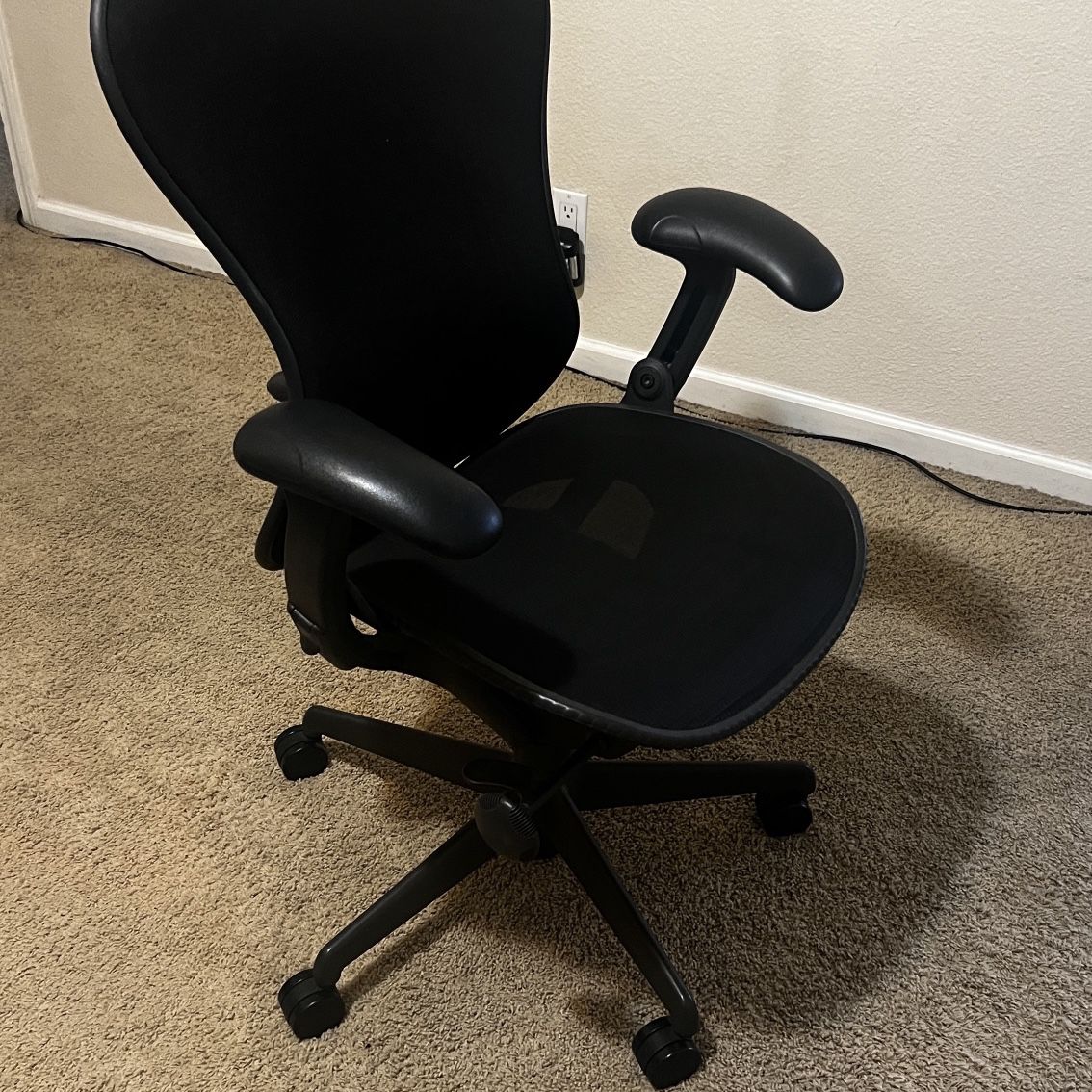 Herman Miller Mira 2 Adjustable Office Chair. 